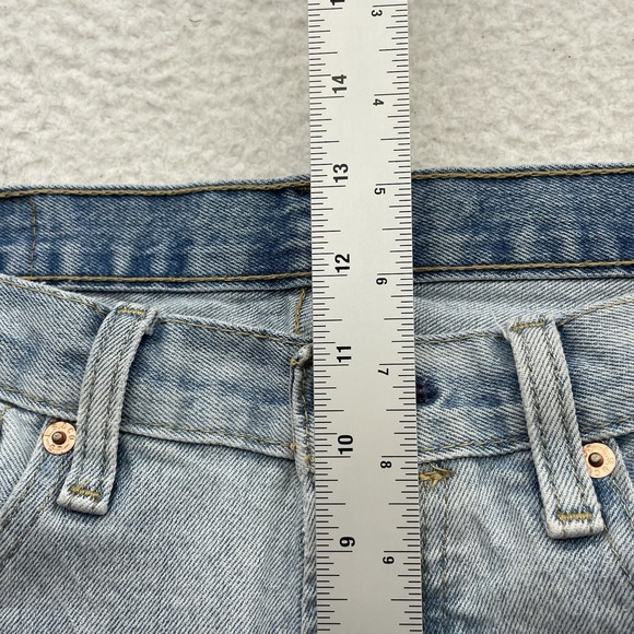 Levis 501 Jeans Mens 33x32 (Tag 32x32) Button Fly Light Wash Stretch Straight - Picture 10 of 15